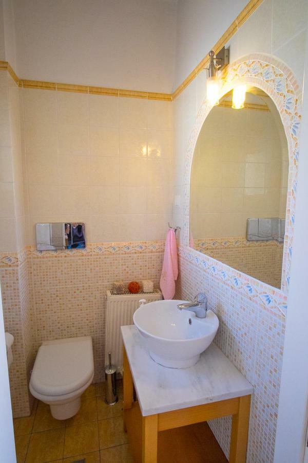 Paris Seaside Villa Pandokrátor Eksteriør billede