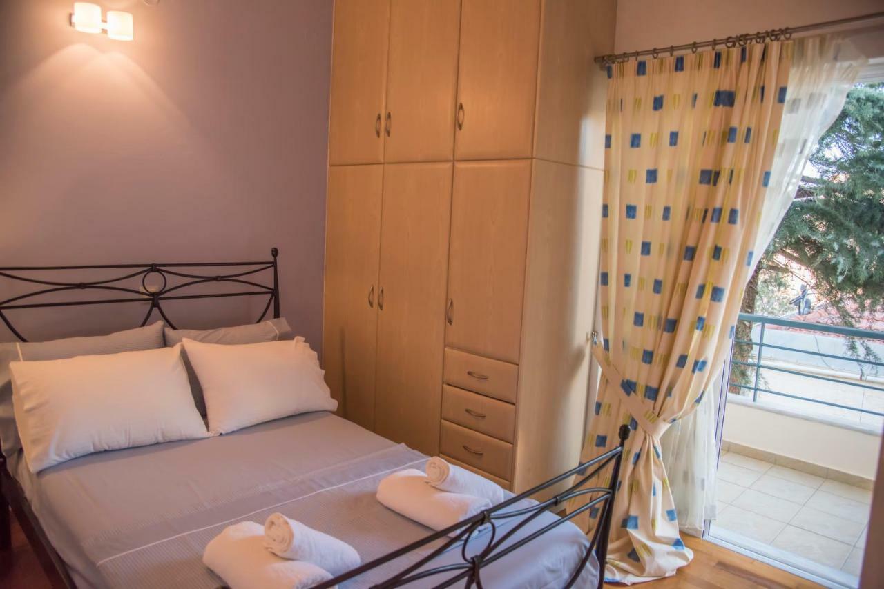 Paris Seaside Villa Pandokrátor Eksteriør billede